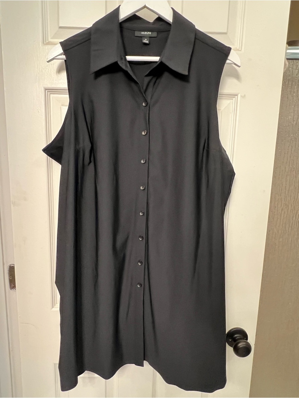 Alfani long sleeveless black tunic